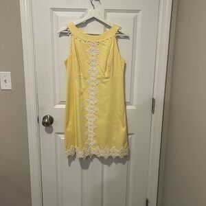 Lilly Pulitzer Sleeveless Shift Dress (yellow with white trim) size 6